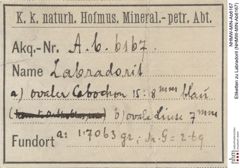 Etiketten zu Labradorit (NHMW-MIN-Ab6167)